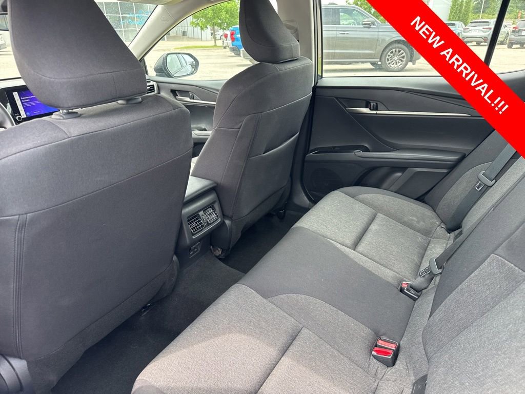 Used 2025 Toyota Camry LE FWD image 8