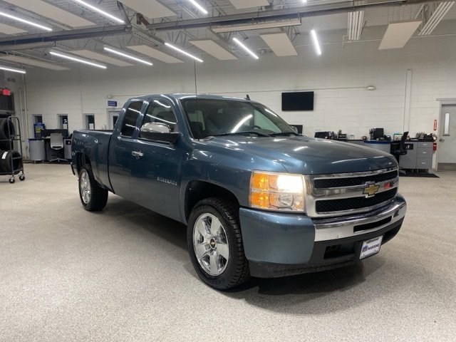 Used 2010 Chevrolet Silverado 1500 LT w/ Regional Value Package image 3