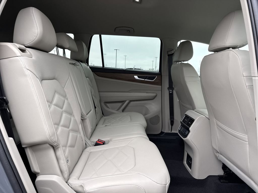 New 2026 Volkswagen Atlas SE image 24