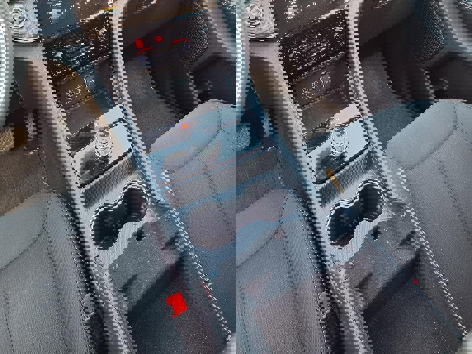 Used 2024 Jeep Grand Cherokee L Laredo w/ Luxury Tech Group I image 12