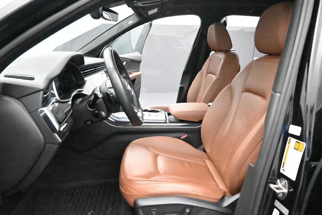 Used 2022 Audi Q7 3.0T Premium Plus w/ Premium Plus Package AWD/4WD image 9