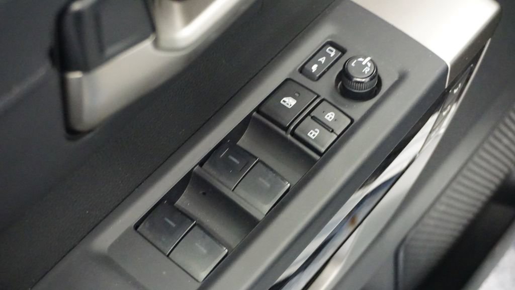 Used 2025 Toyota Tundra Limited image 24