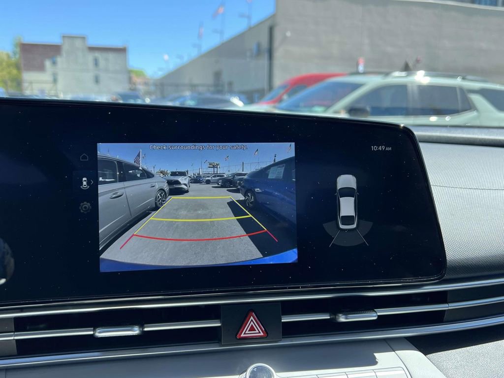 Certified 2023 Hyundai Elantra Limited FWD image 30