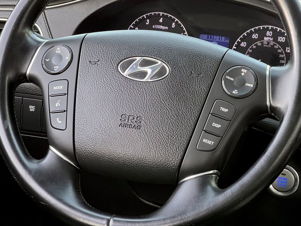 Used 2014 Hyundai Genesis 3.8 w/ Premium Package 02 RWD image 19