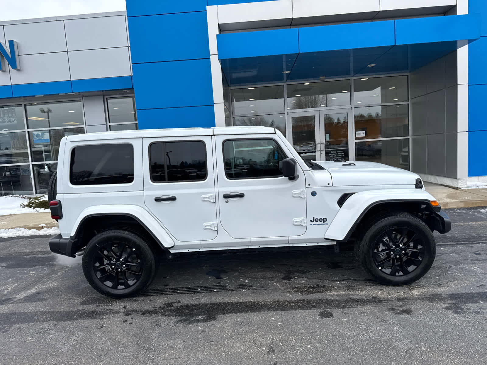 Used 2025 Jeep Wrangler Sahara w/ Safety Group image 3