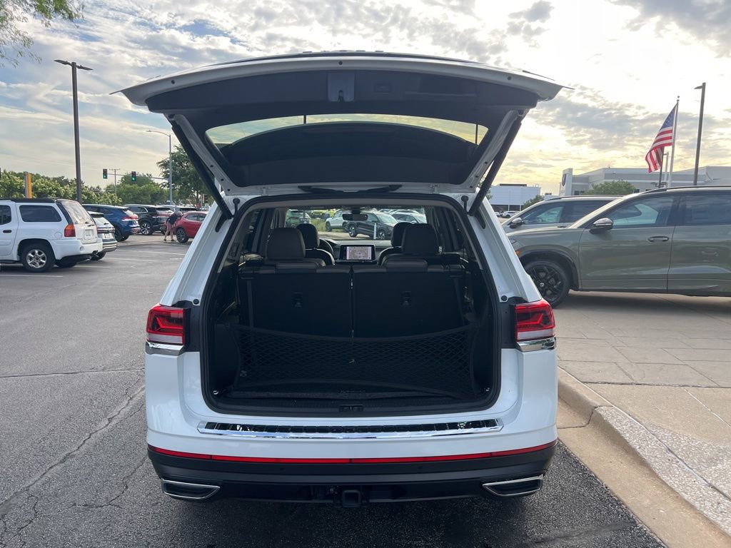 Used 2024 Volkswagen Atlas SEL AWD/4WD image 20