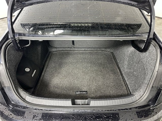 Used 2019 Volkswagen Jetta SEL Premium image 24