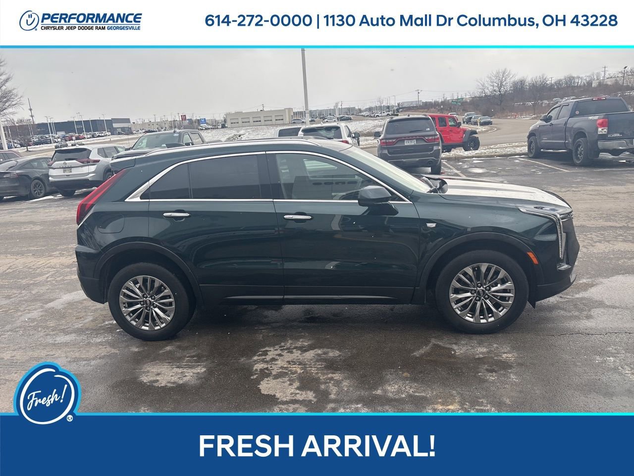 Used 2024 Cadillac XT4 Premium Luxury image 3