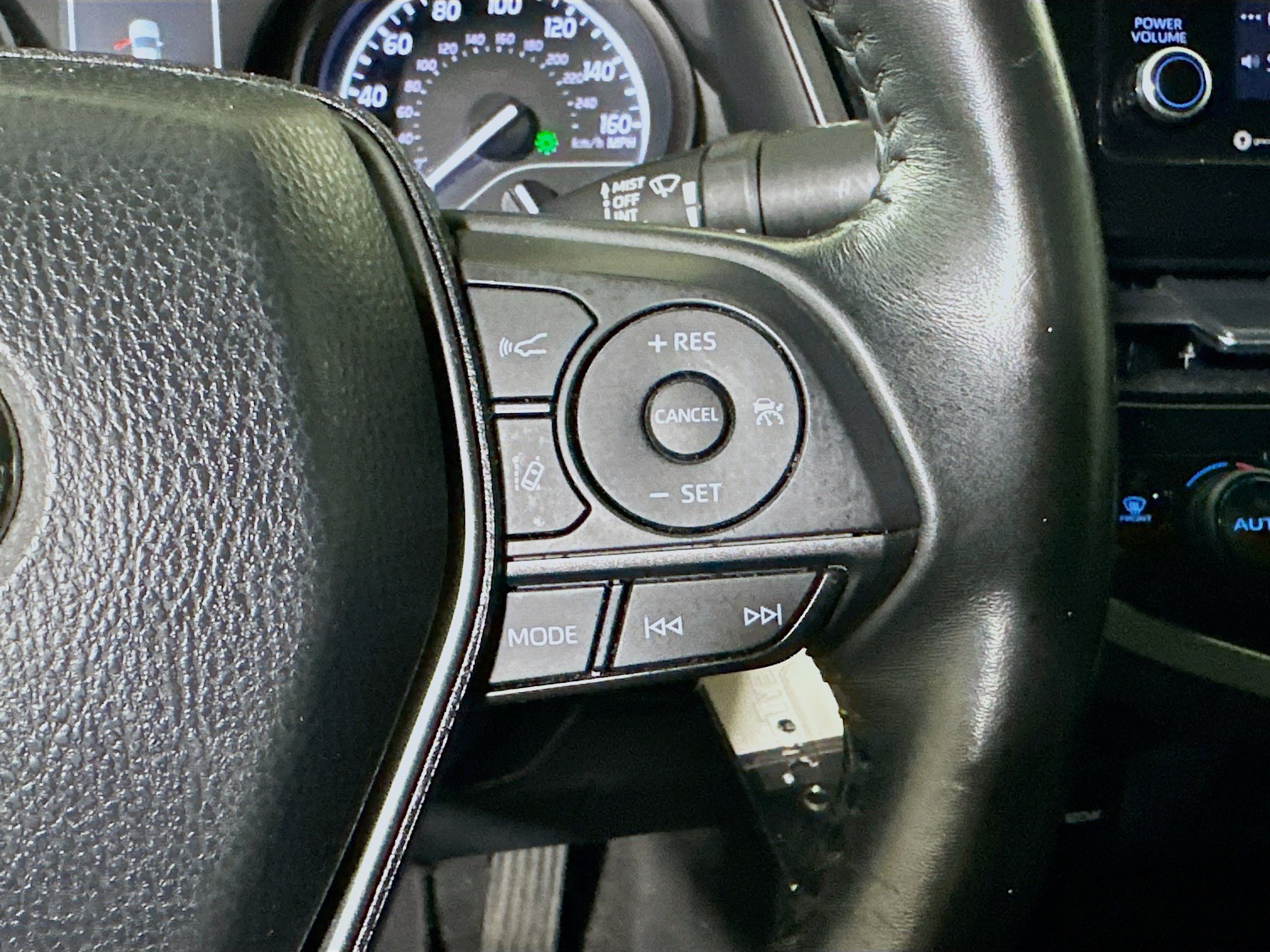 Used 2023 Toyota Camry SE FWD image 17