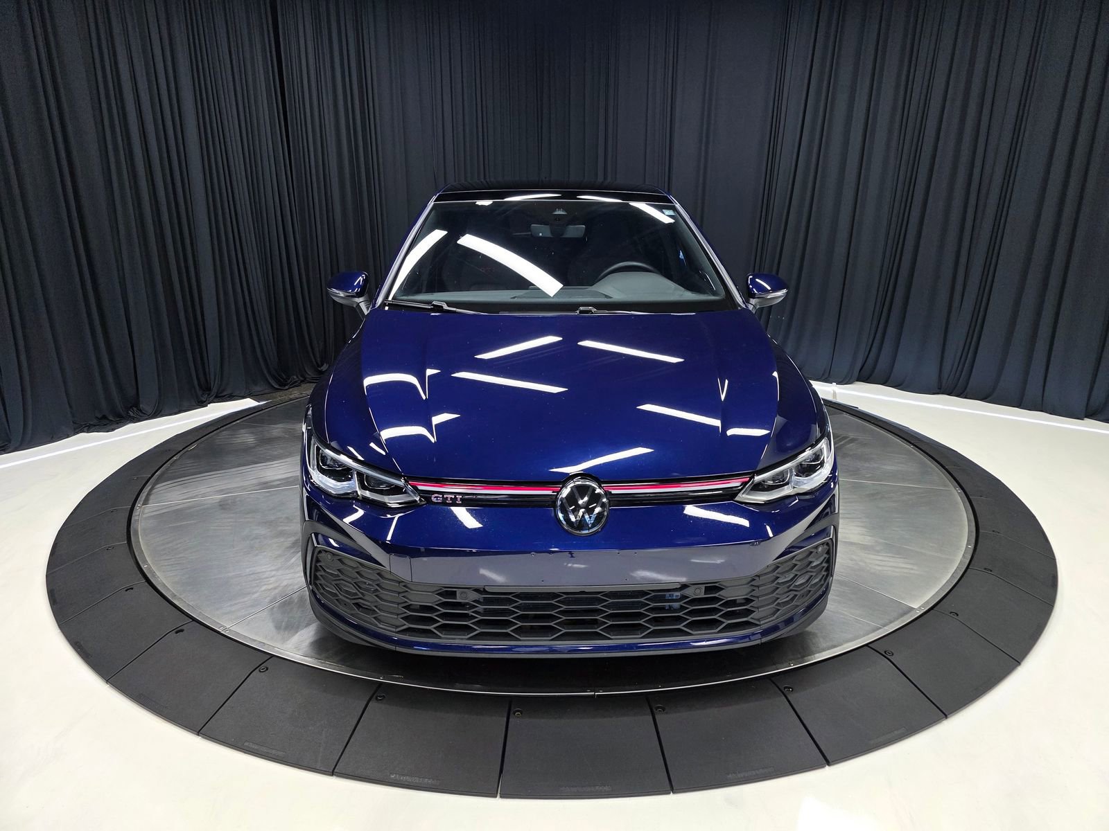 Used 2024 Volkswagen GTI SE FWD image 7