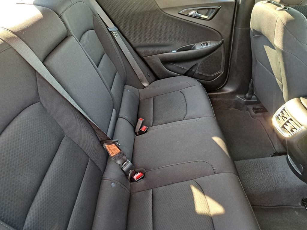 Used 2025 Chevrolet Malibu LT image 23