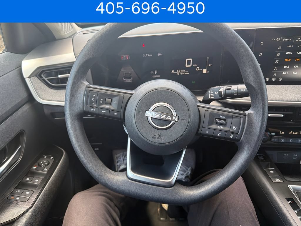 Used 2026 Nissan Kicks SV FWD image 18