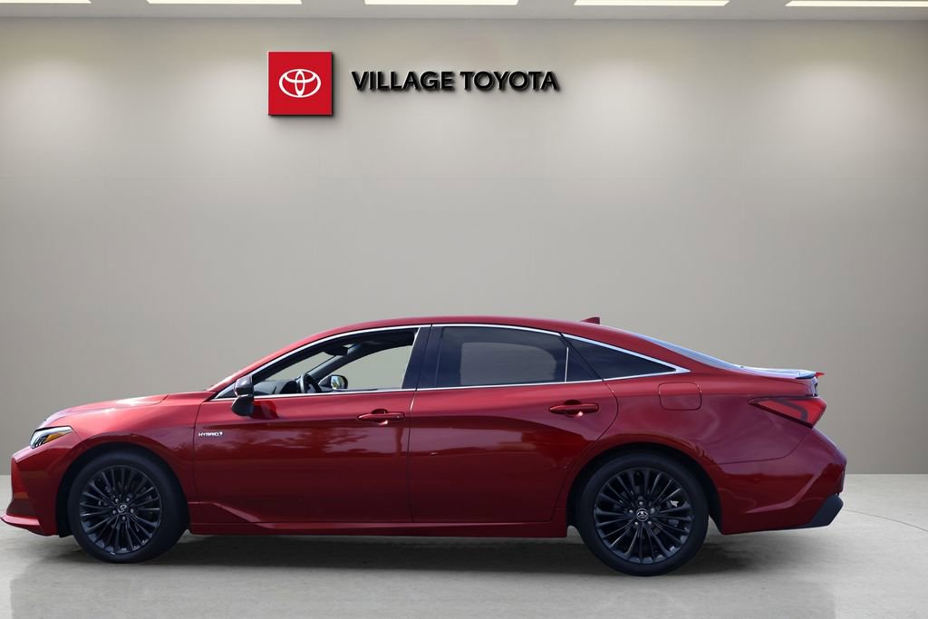 Certified 2019 Toyota Avalon XSE image 2