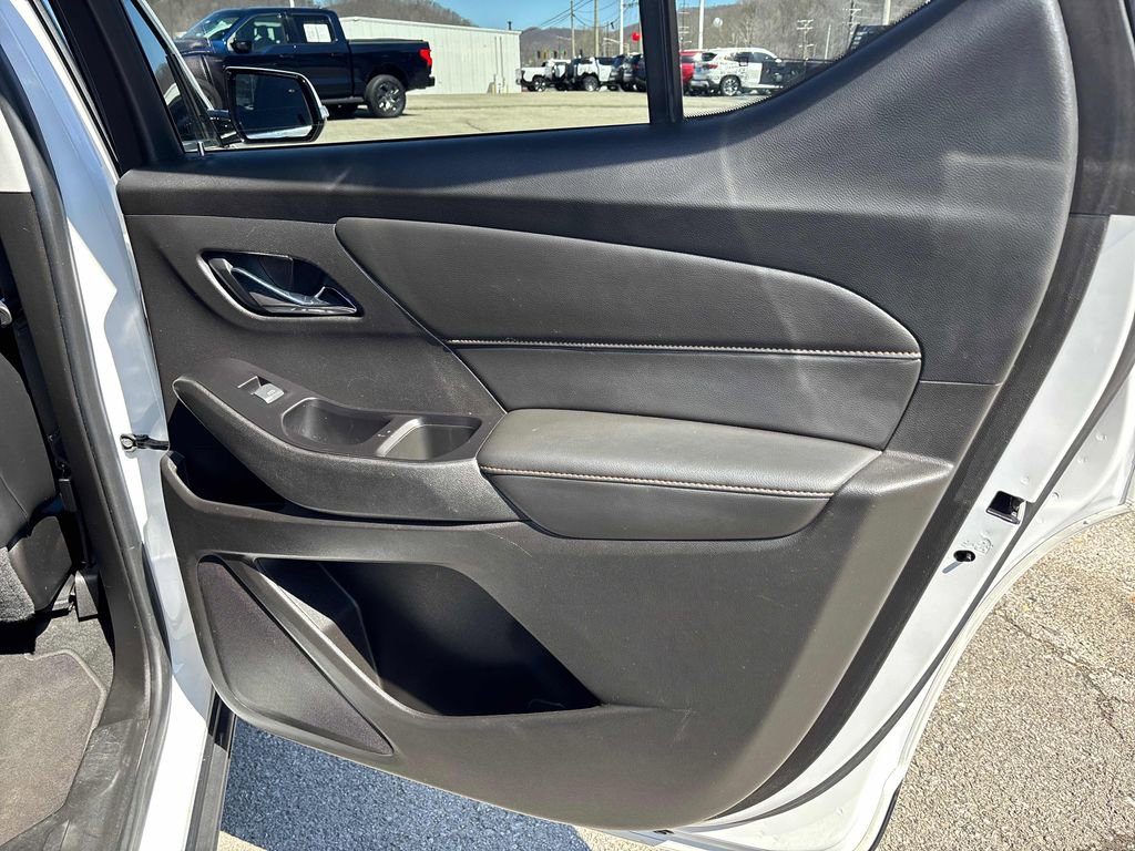 Used 2018 Chevrolet Traverse LT image 32