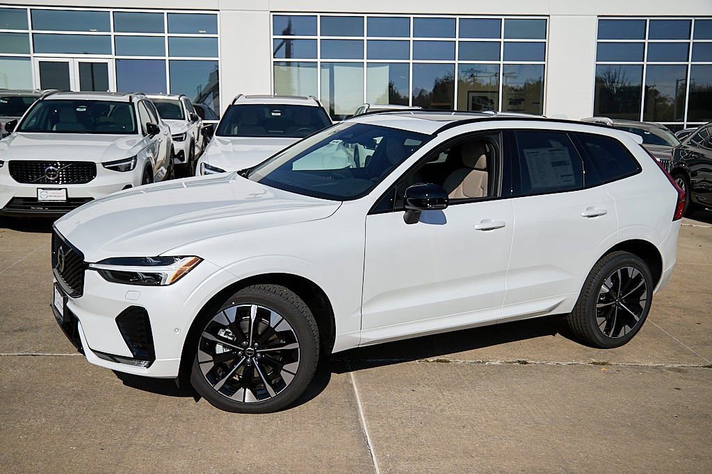 New 2026 Volvo XC60 B5 Plus w/ Protection Package Premier image 3