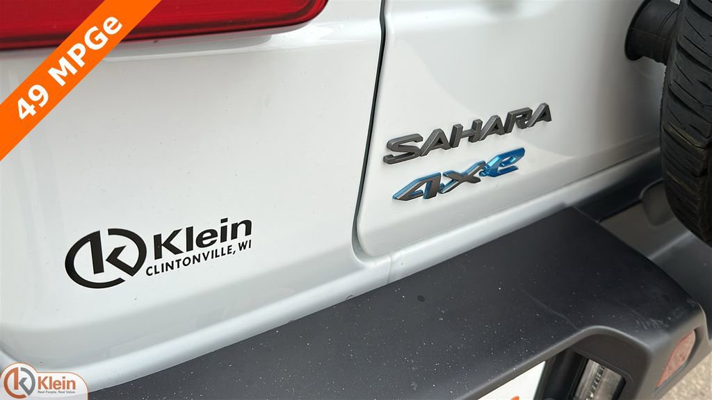 Used 2025 Jeep Wrangler Sahara 4xe image 11