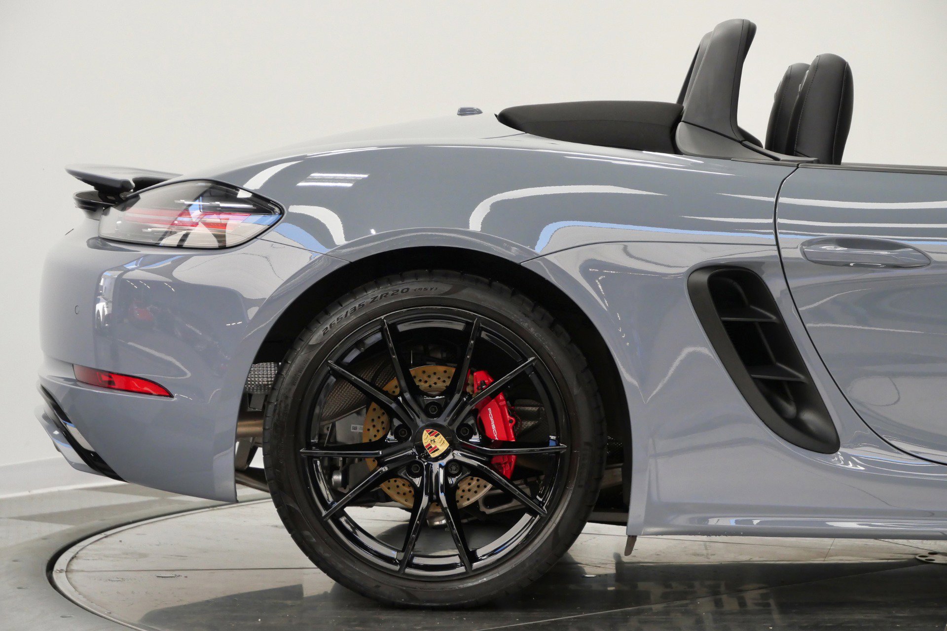 Used 2024 Porsche 718 Boxster S RWD image 44