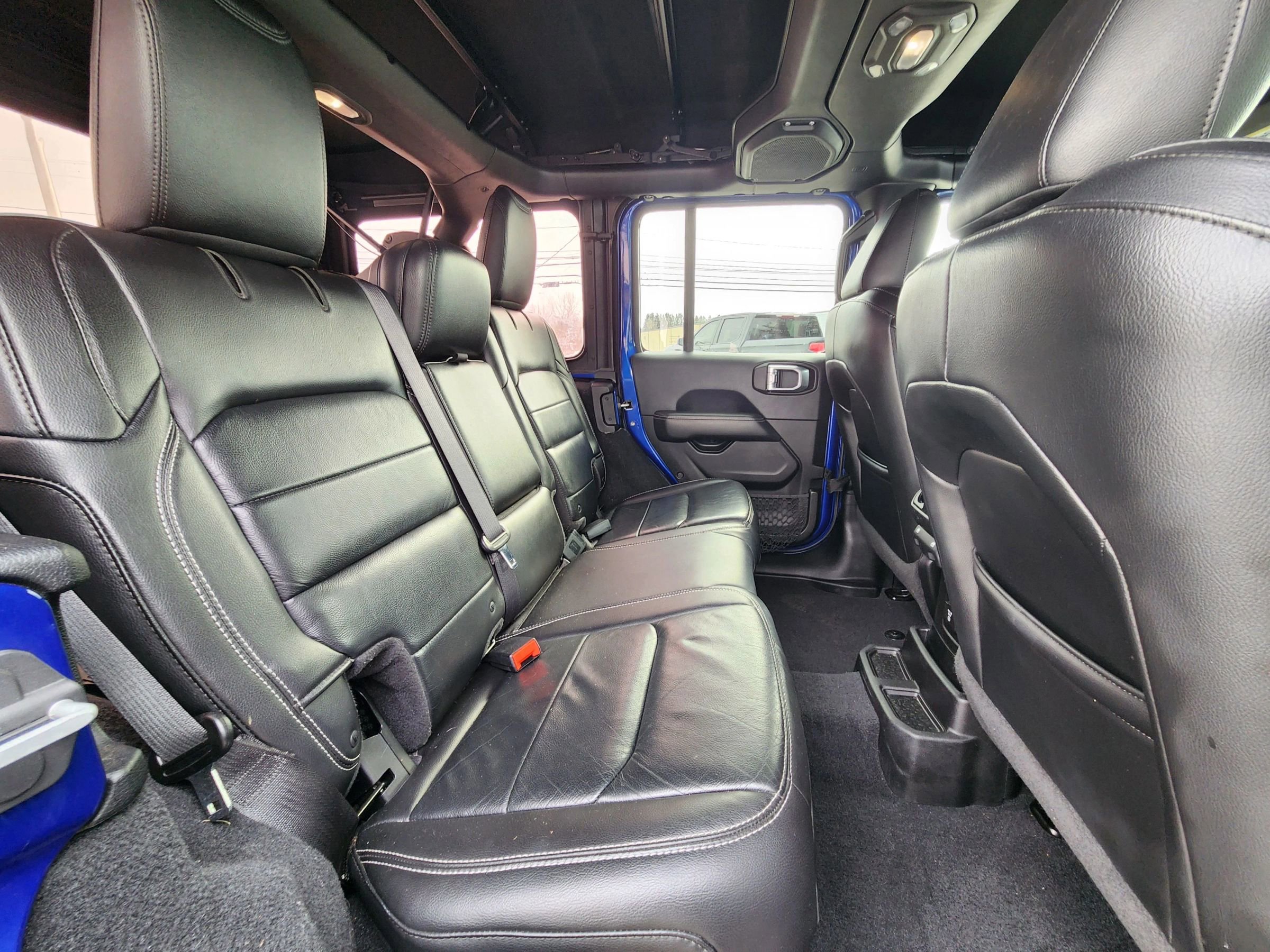 Used 2018 Jeep Wrangler Unlimited Sahara w/ Dual Top Group image 48