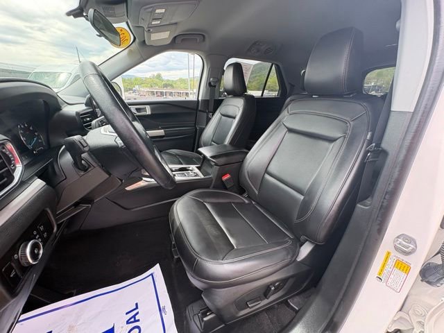 Used 2023 Ford Explorer XLT w/ Equipment Group 202A AWD/4WD image 27