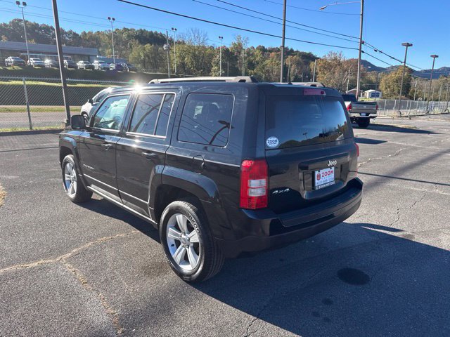 Used 2016 Jeep Patriot Latitude AWD/4WD image 6