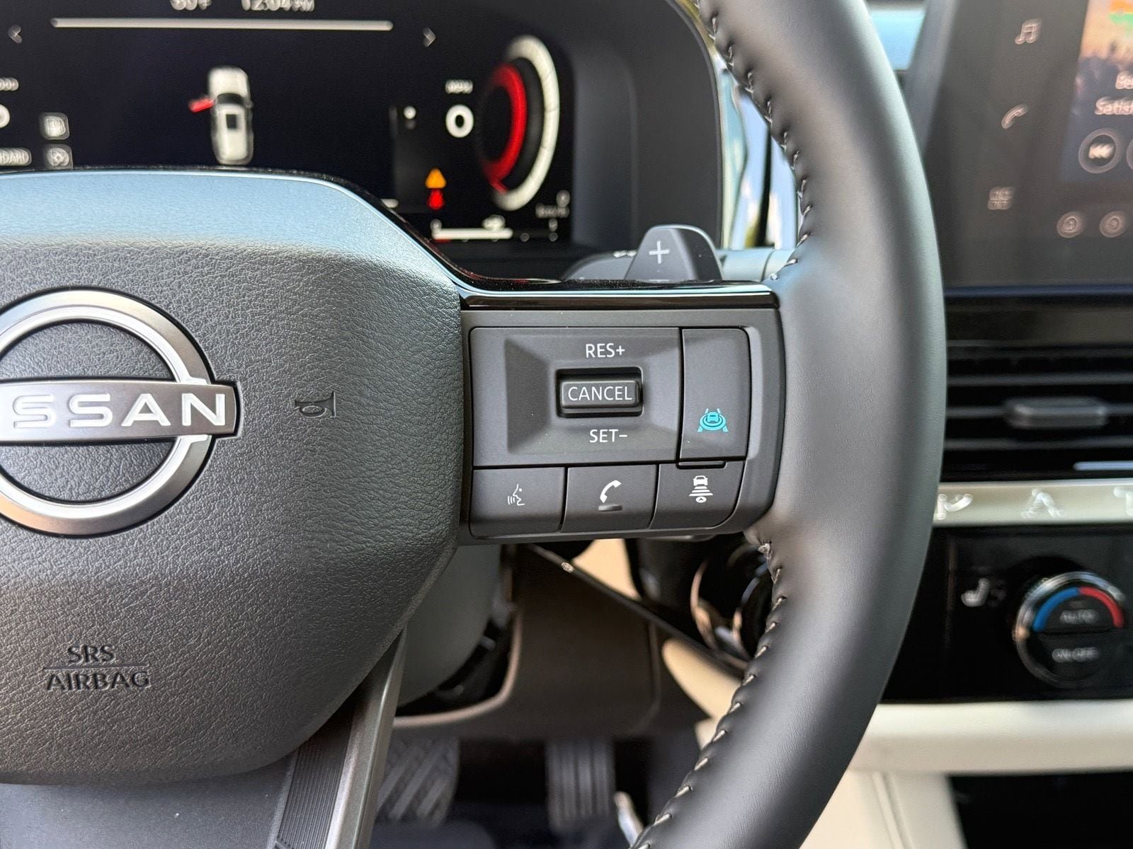 New 2026 Nissan Pathfinder SL FWD image 19