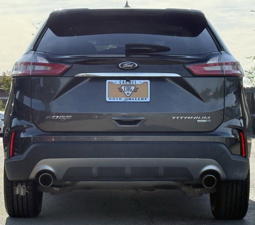 Used 2019 Ford Edge Titanium image 3