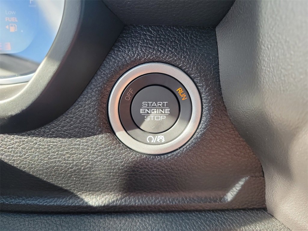 New 2026 RAM 1500 4x4 Crew Cab image 23