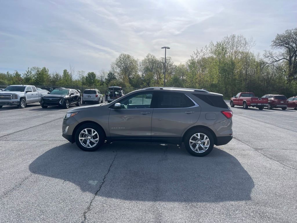 Used 2018 Chevrolet Equinox Premier FWD image 2