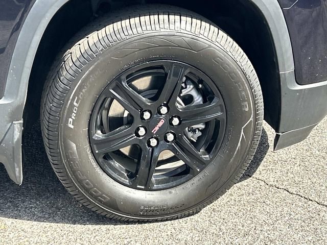 Used 2022 GMC Acadia AT4 w/ Preferred Package image 9