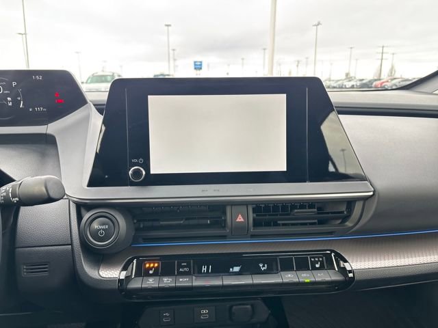 Used 2023 Toyota Prius XLE image 18
