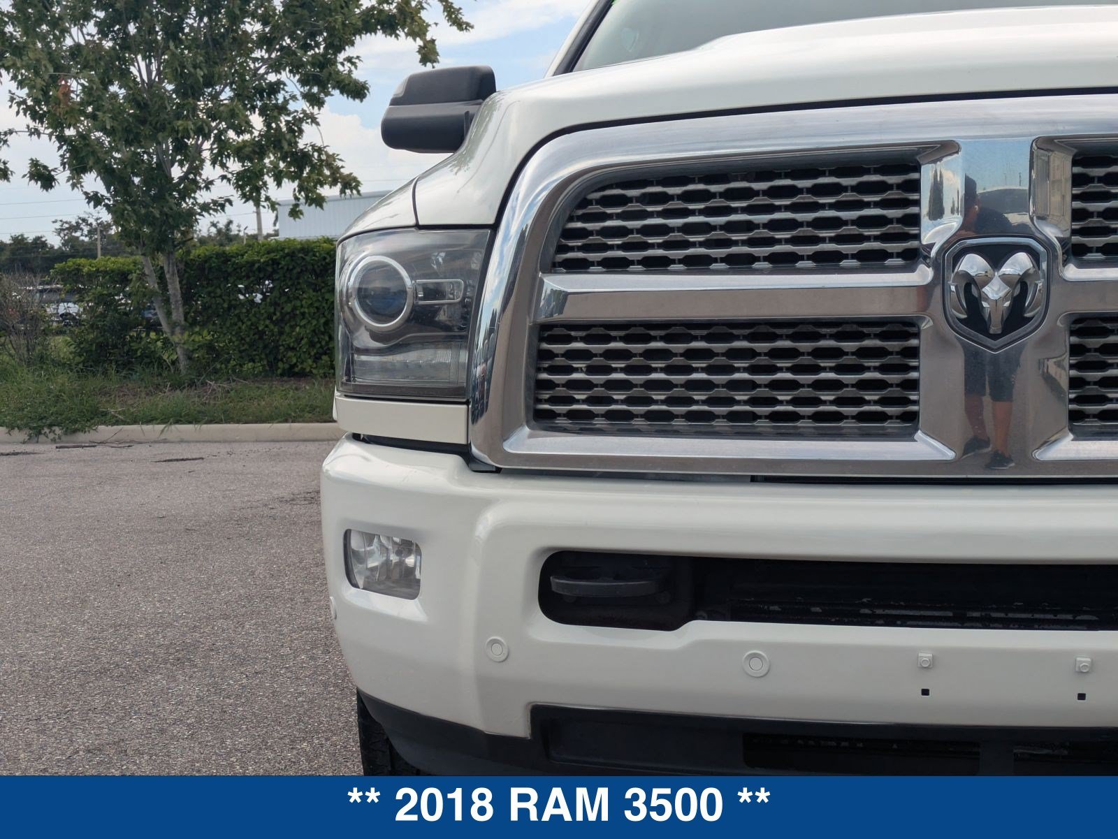 Used 2018 RAM 3500 Laramie w/ Sport Appearance Group AWD/4WD image 10
