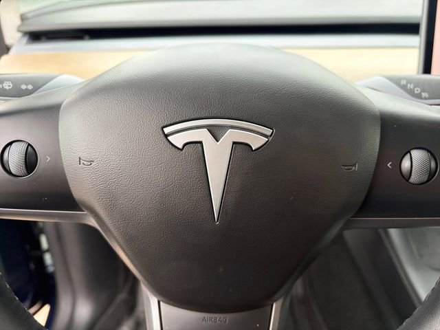 Used 2022 Tesla Model Y Performance image 6