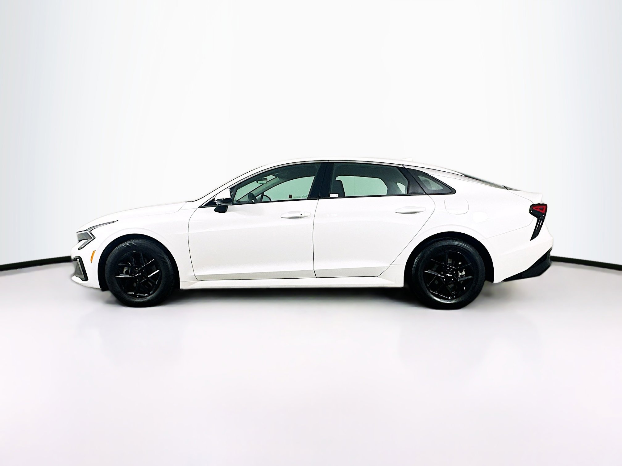 Used 2025 Kia K5 LXS image 4