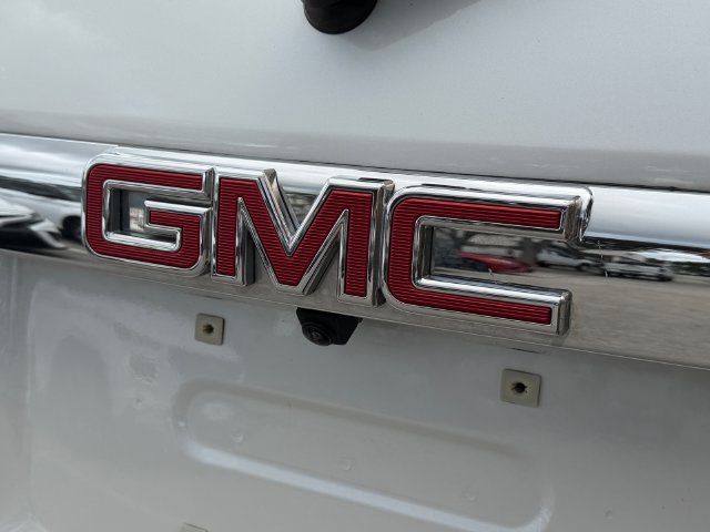 Certified 2019 GMC Acadia Denali w/ Technology Package AWD/4WD image 9