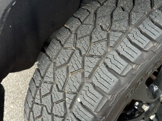 Used 2022 Jeep Grand Cherokee Laredo X image 35