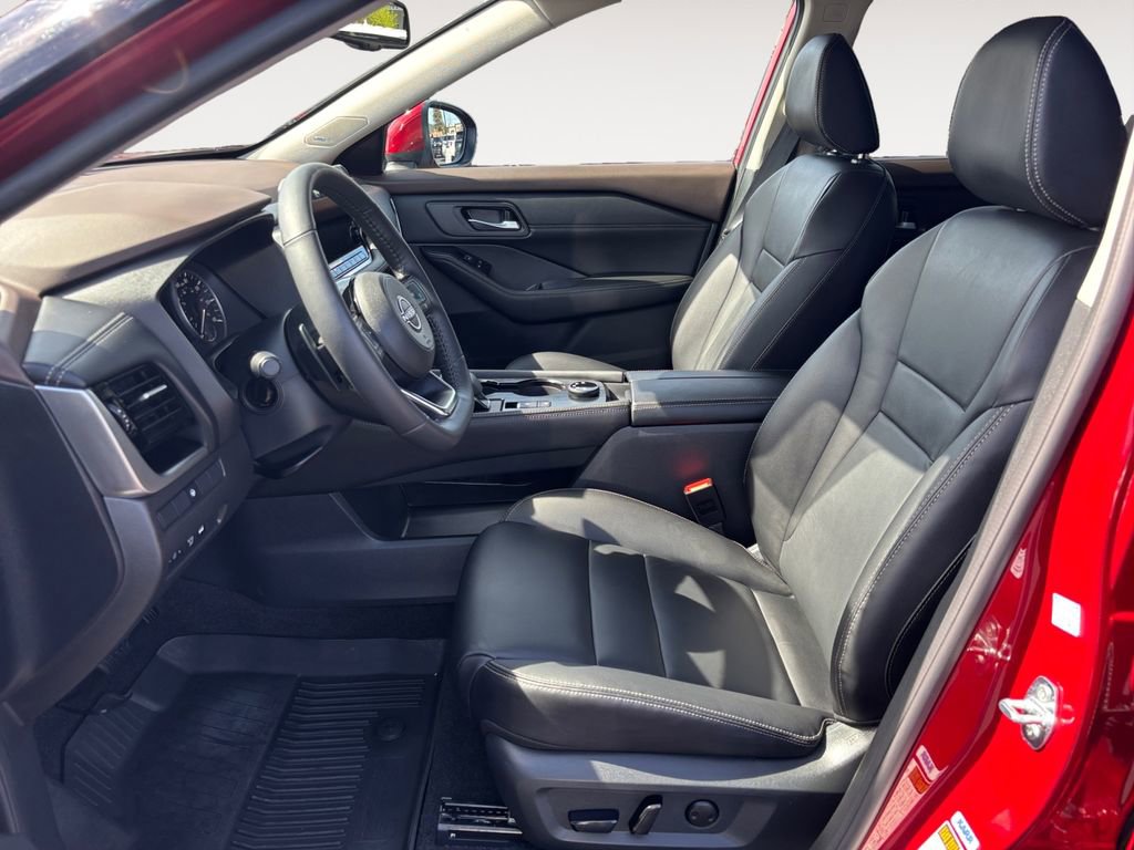 Used 2023 Nissan Rogue SL w/ SL Premium Package image 16