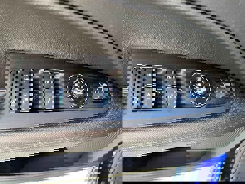 Used 2023 Alfa Romeo Stelvio Ti image 31