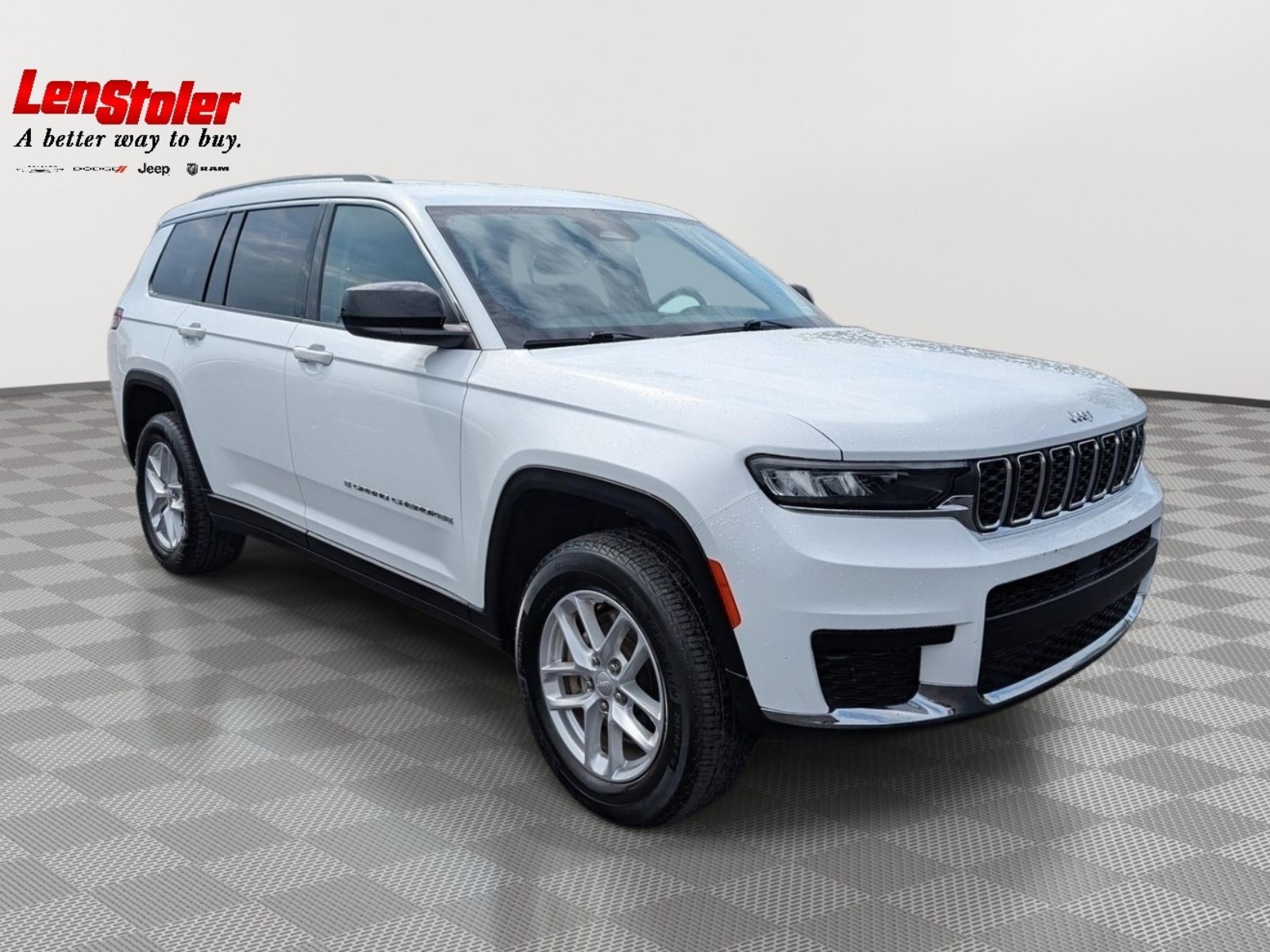 Used 2023 Jeep Grand Cherokee L Laredo RWD image 7