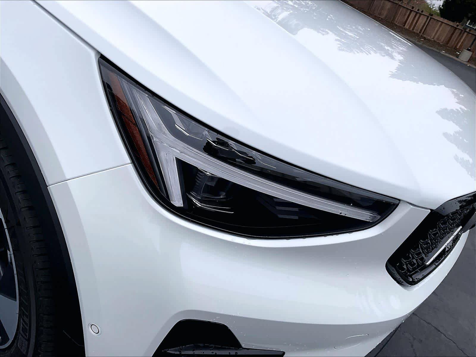New 2026 Volvo XC40 B5 Plus w/ Protection Package Premier AWD/4WD image 32