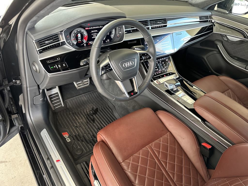 Used 2024 Audi S8 AWD/4WD image 12