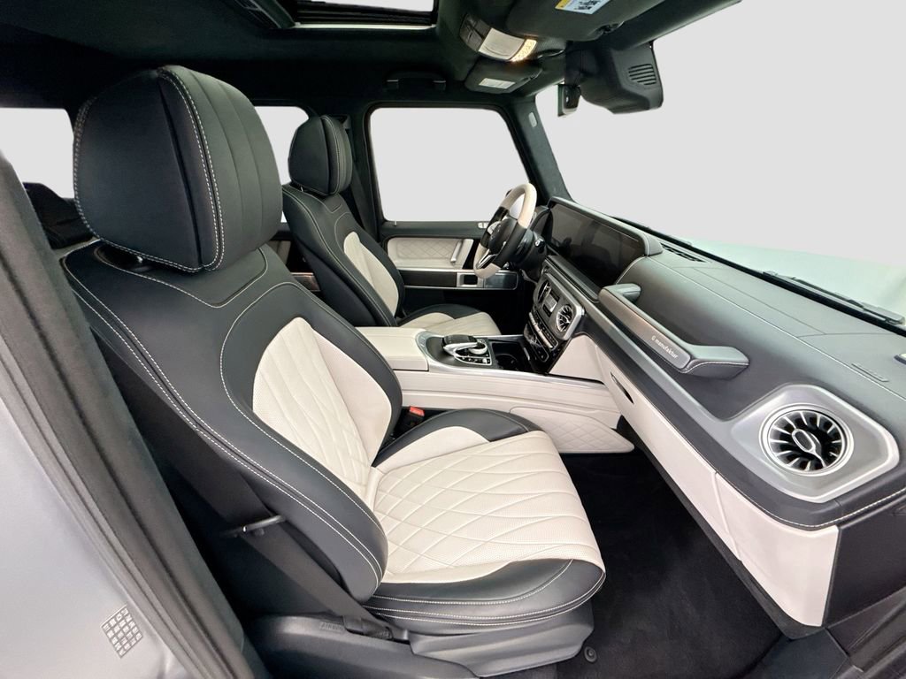 Used 2023 Mercedes-Benz G 550 image 18