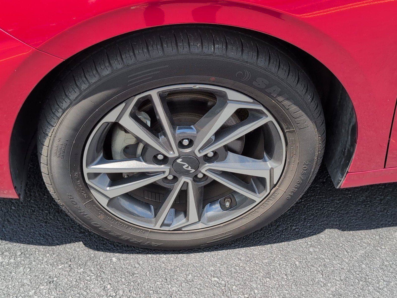 Used 2024 Kia Forte LXS FWD image 11