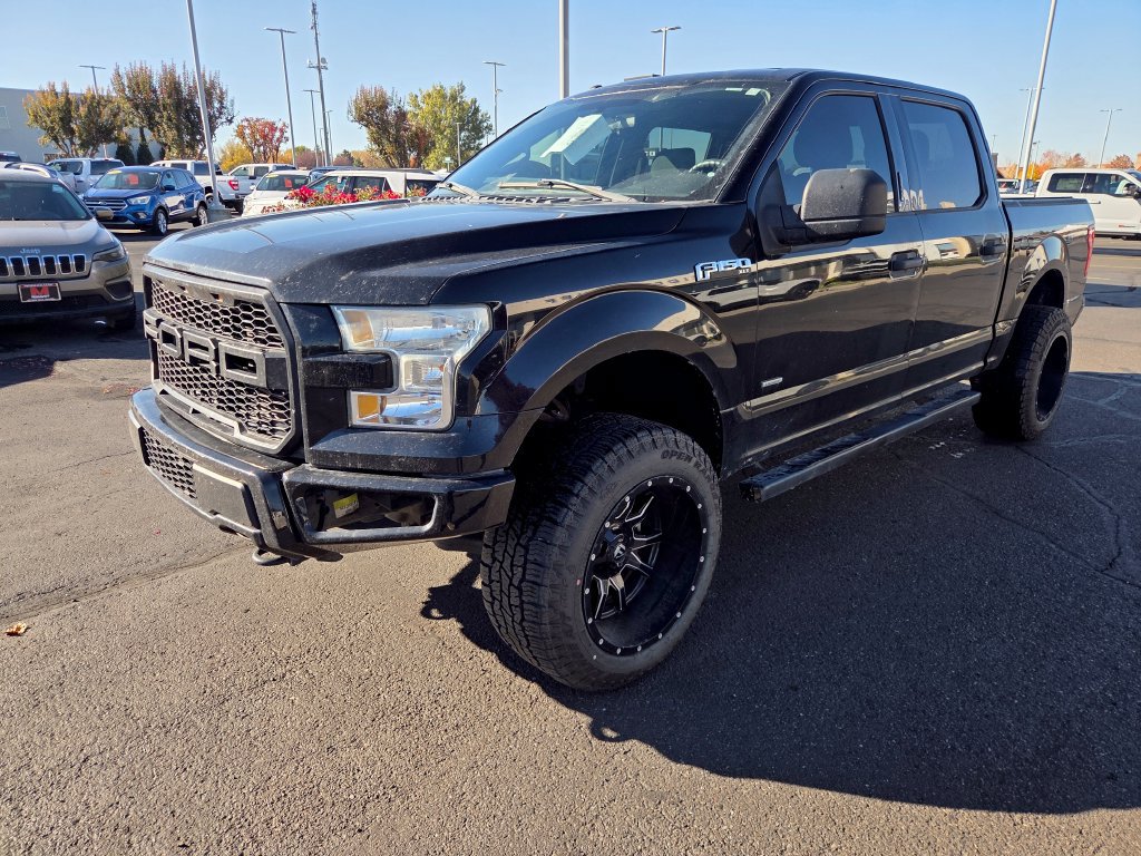 Used 2017 Ford F150 XLT AWD/4WD image 4