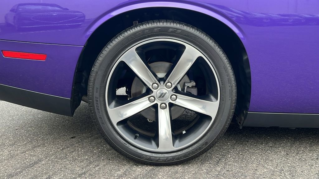 Used 2018 Dodge Challenger R/T image 11