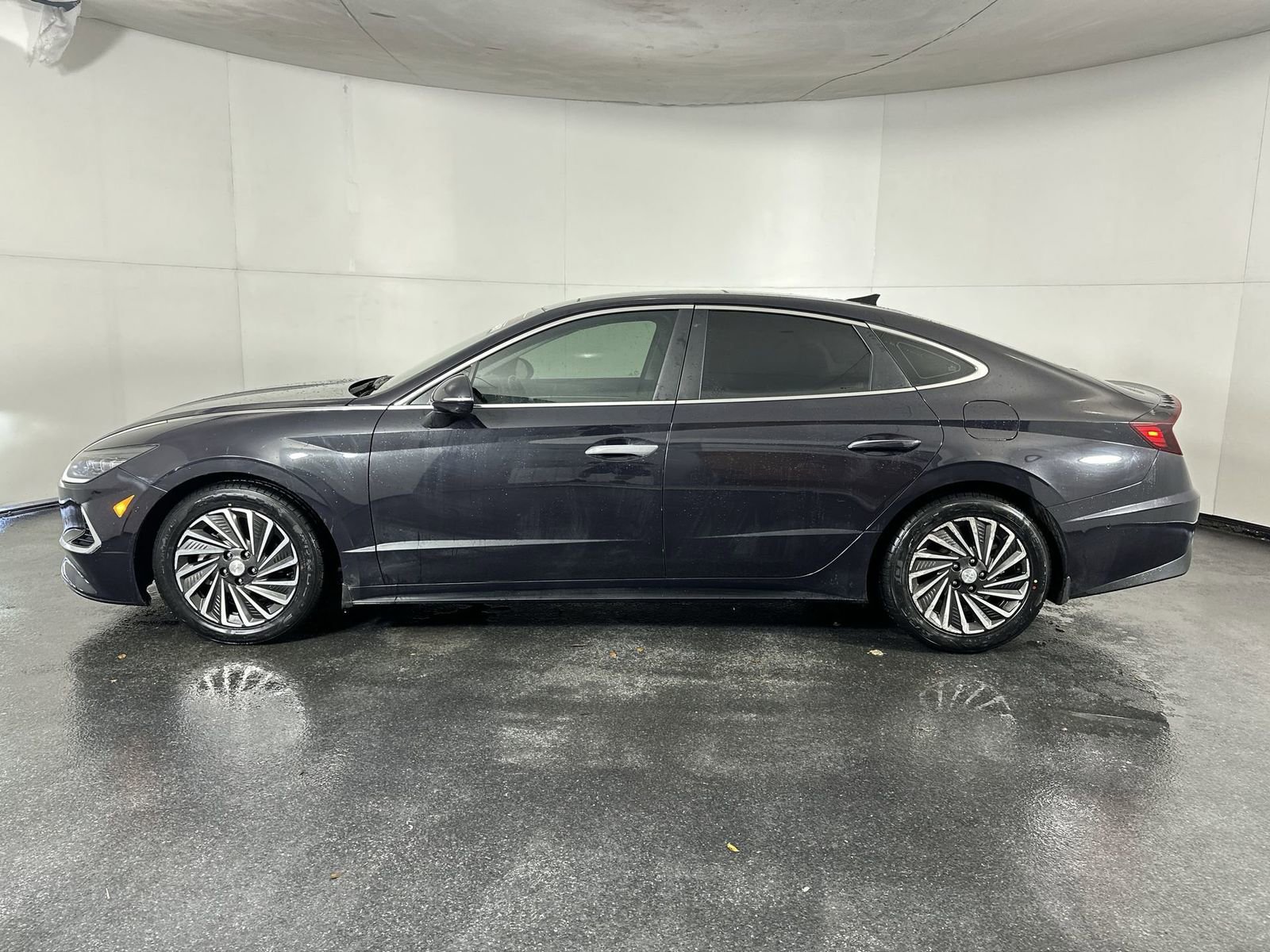 Used 2023 Hyundai Sonata Limited image 8
