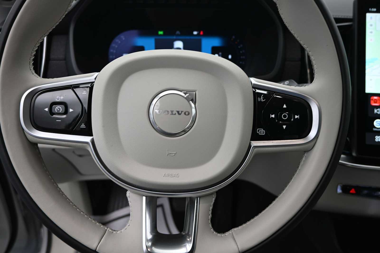 Used 2026 Volvo XC90 B6 Ultra w/ Protection Package AWD/4WD image 13