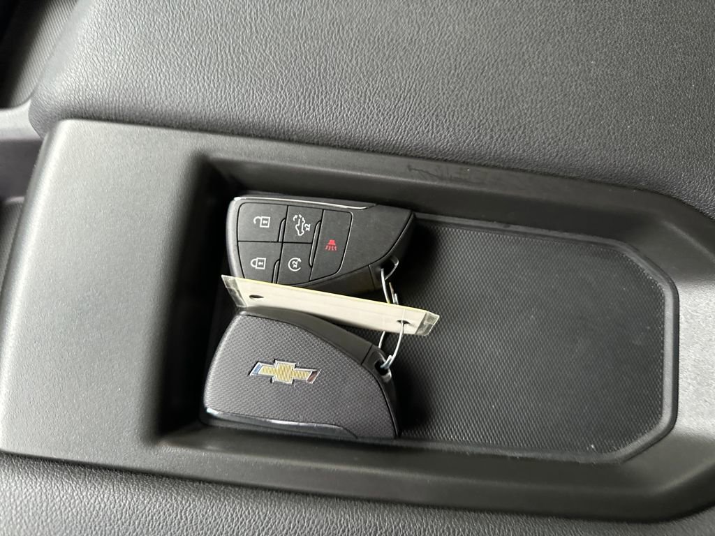 Used 2025 Chevrolet Silverado 2500 Custom w/ Custom Value Package image 18