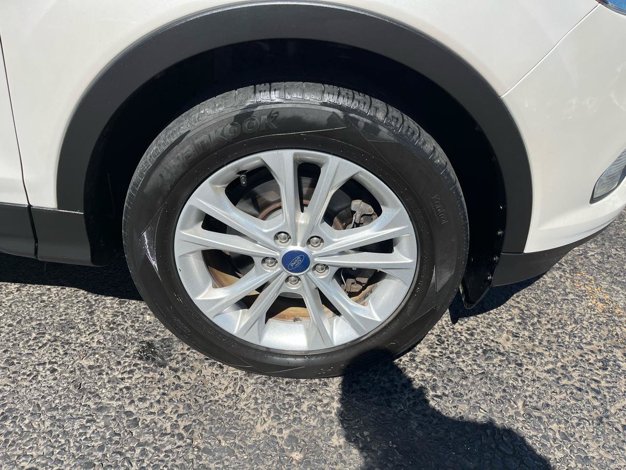 Used 2018 Ford Escape SEL AWD/4WD image 14
