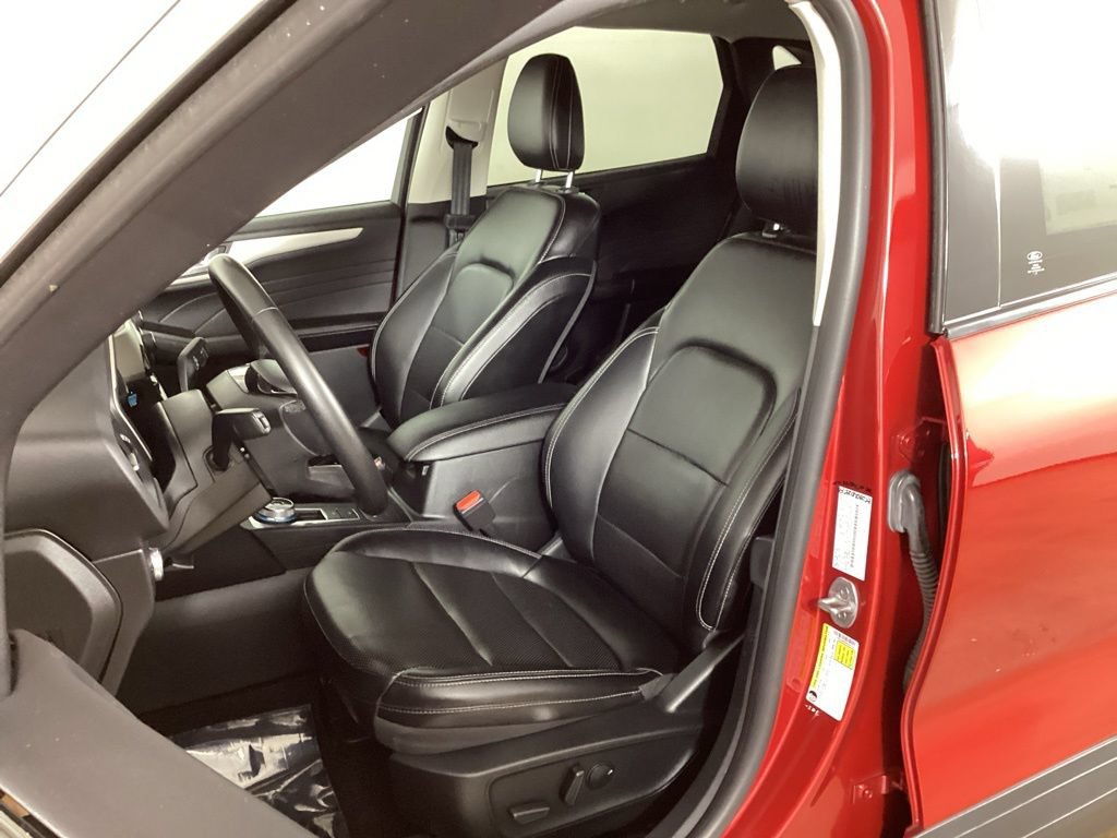 Used 2022 Ford Escape SEL w/ Technology Package AWD/4WD image 26