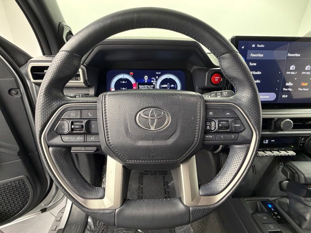 Used 2025 Toyota 4Runner TRD Off-Road Premium AWD/4WD image 26
